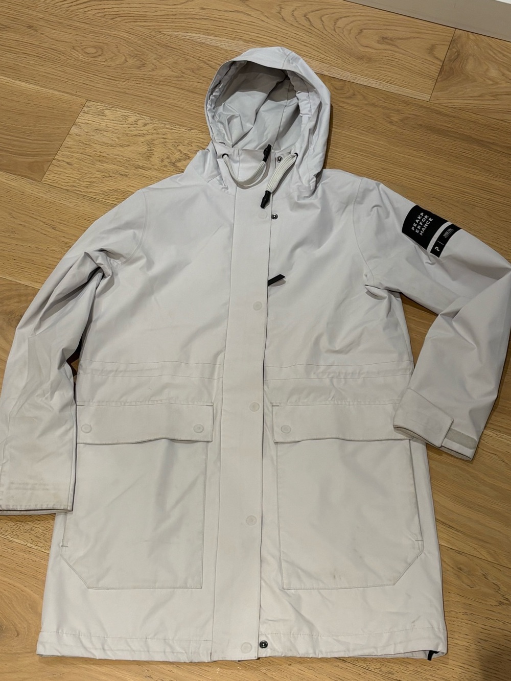 Peak Performance Women’s Unit Long Parka Navy Size S Light Gray rain coat